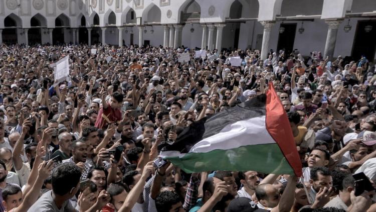 بيان لحماس تشيد فيه بالجماهير التي لبت النداء